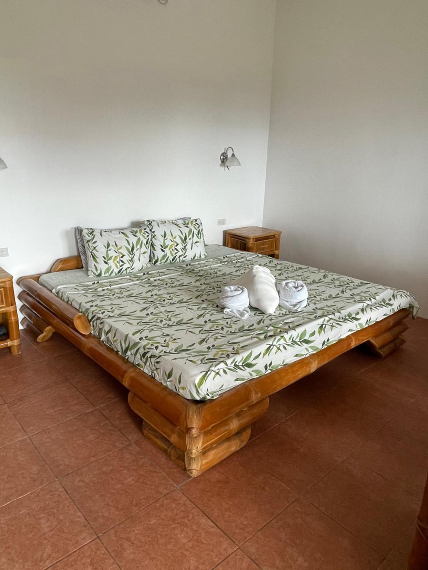 Tauig Beach Resort Моалбоал Экстерьер фото